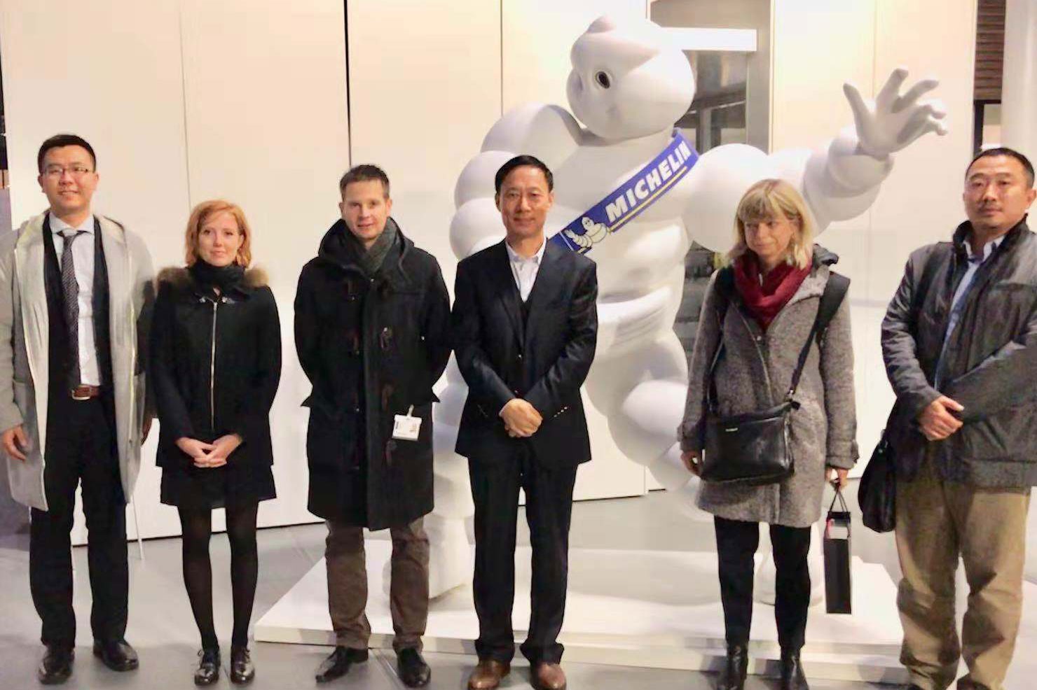 公司董事長率隊拜訪米其林！